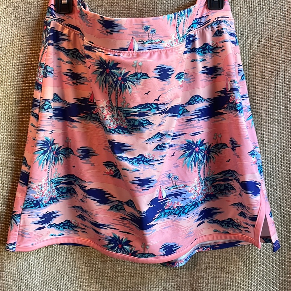 Women’s CROWN & IVY skort Size L